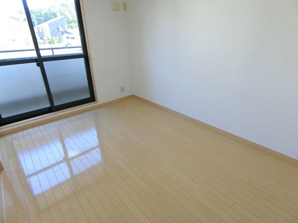 カナディアンコート南吉成 Aの物件内観写真